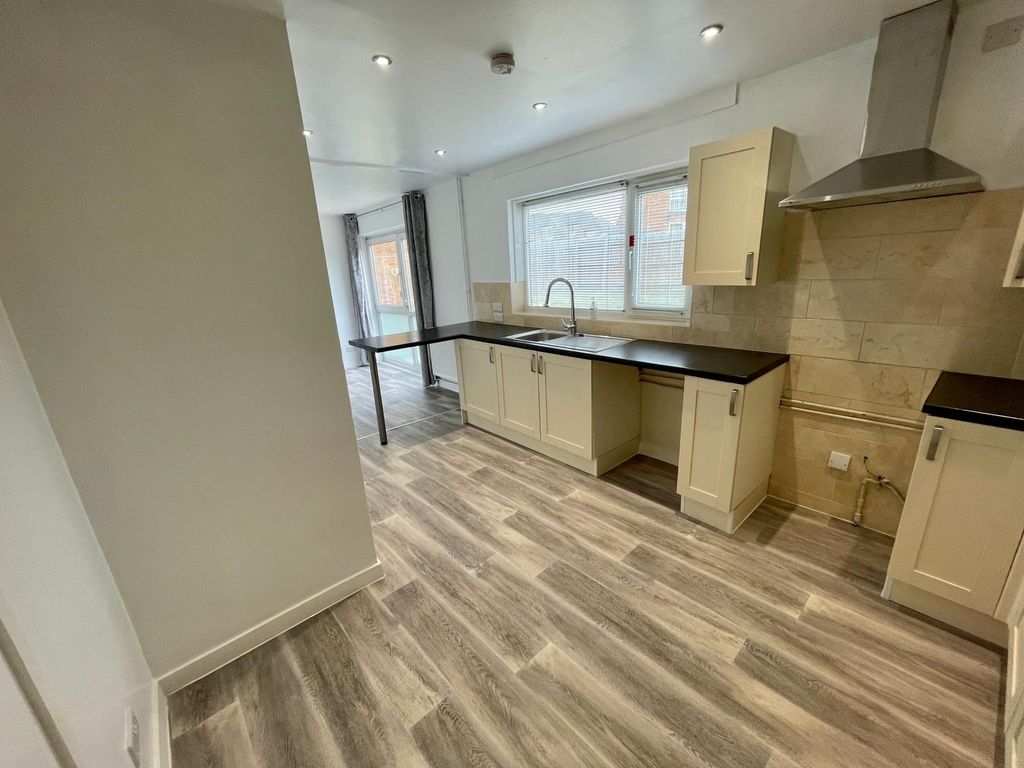 Property photo 3 of 8 View