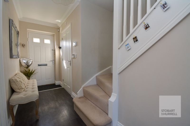 Property photo 2 of 21 Entrance Hall