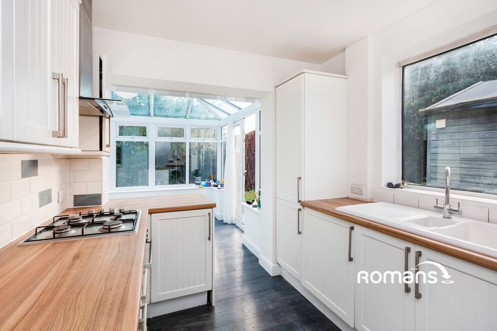 Property photo 2 of 9 Photo