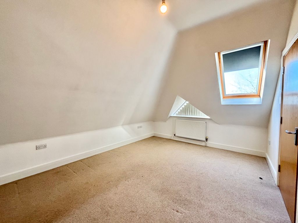 Property photo 3 of 6 Img_3531