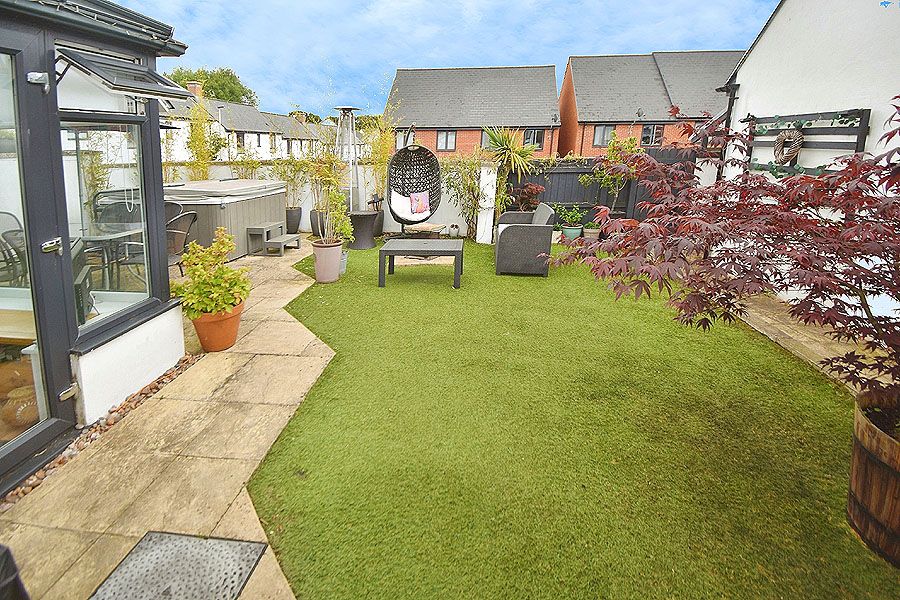 Property photo 2 of 19