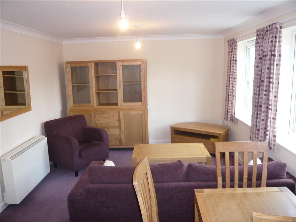 Property photo 3 of 4 Living Room