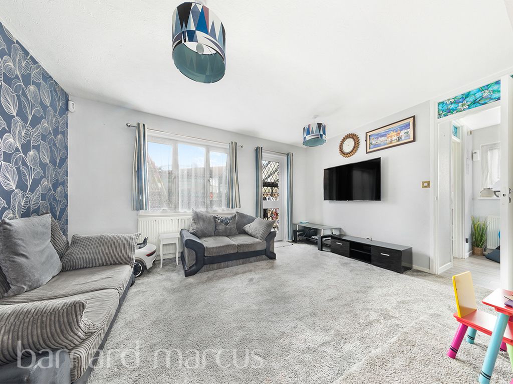 Property photo 3 of 11