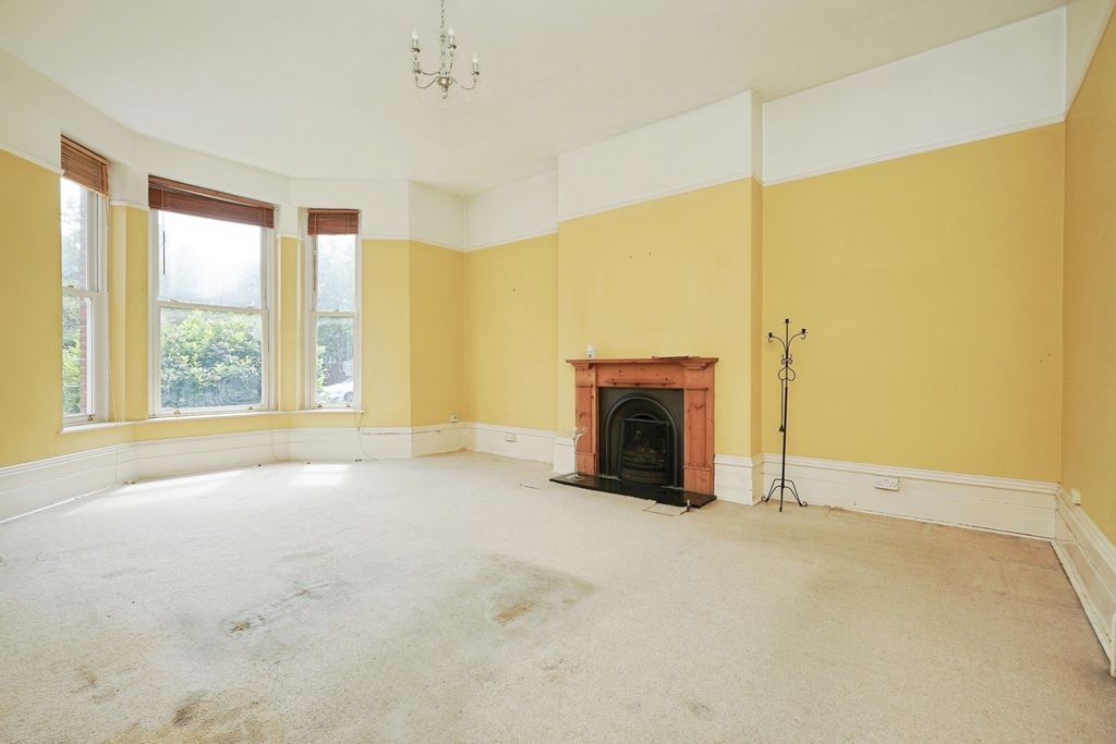 Property photo 3 of 17 Pbox-Img.Jpg