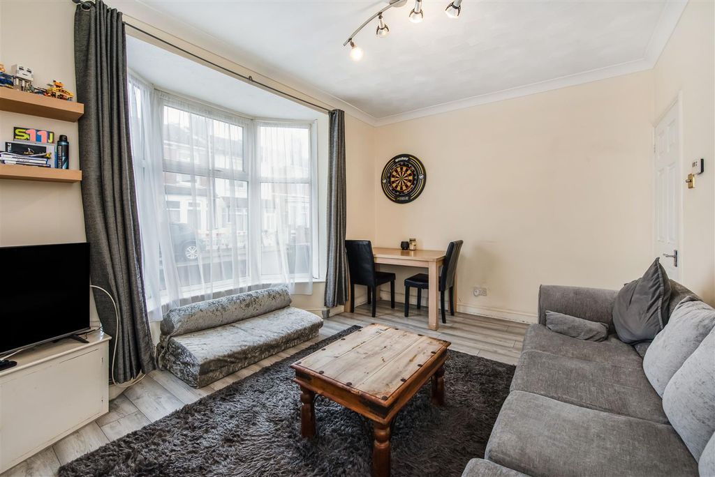 Property photo 2 of 21 Living Room.Jpg