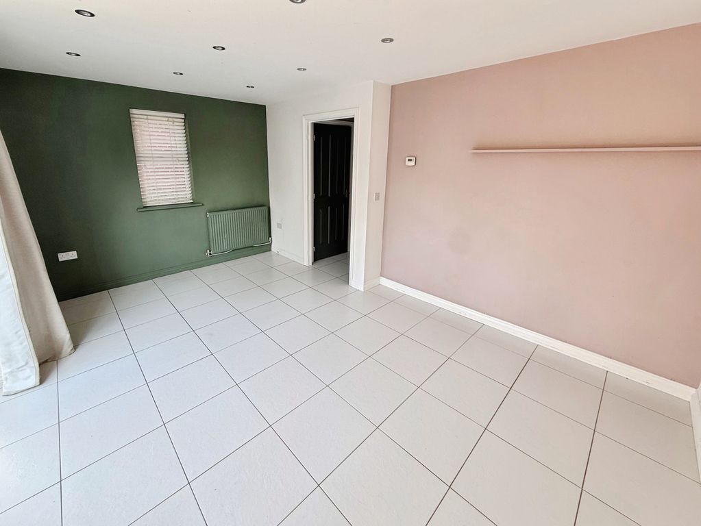 Property photo 2 of 12 Gallery