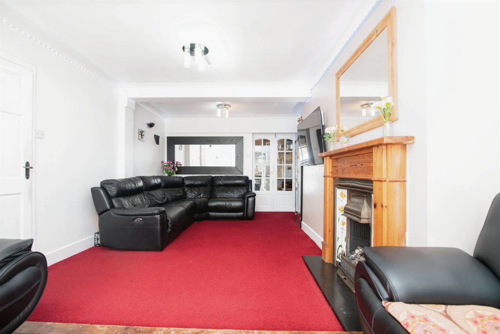 Property photo 3 of 17