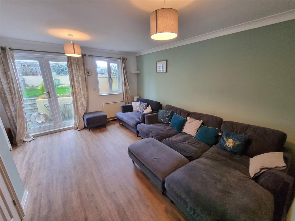 Property photo 2 of 13 Sitting Room.Jpg