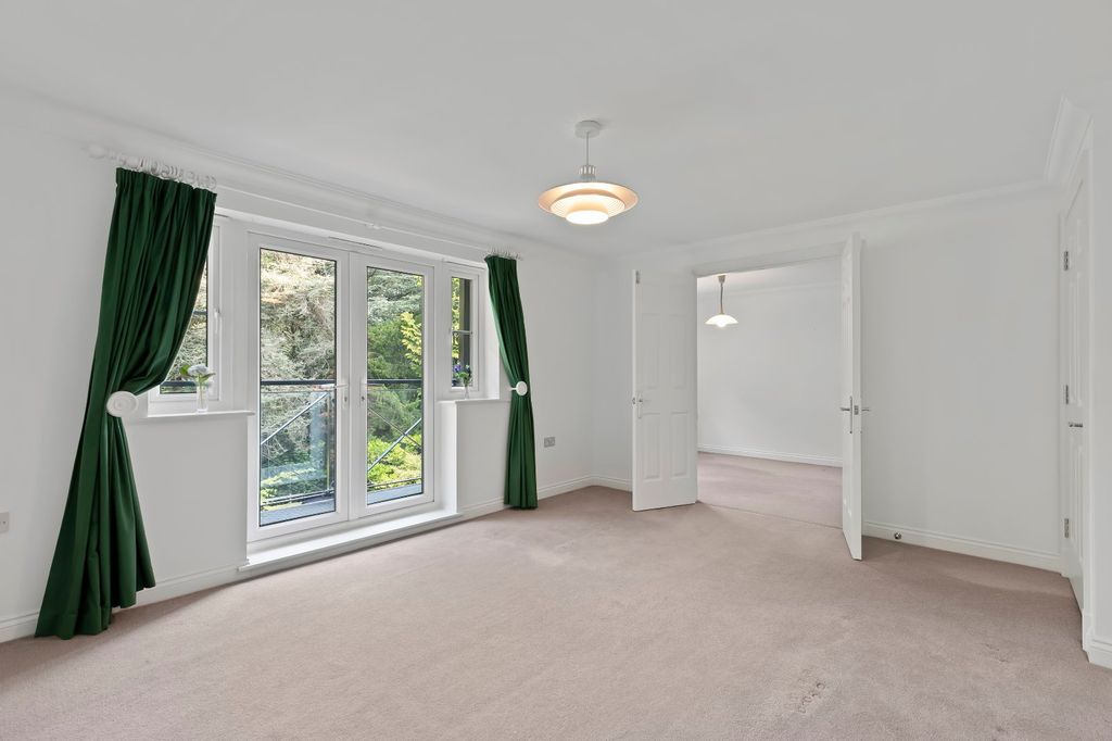 Property photo 3 of 18 Picture No. 09