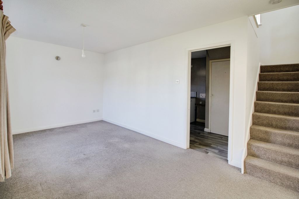 Property photo 3 of 17 Photo 10