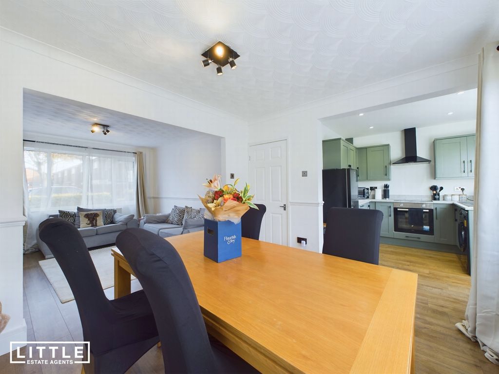 Property photo 3 of 16 Photo 2