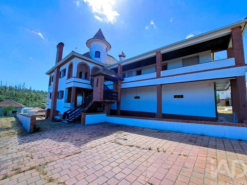 Property photo 3 of 40