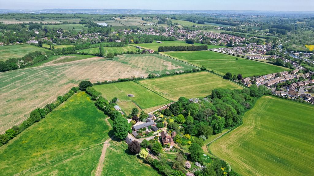 Property photo 2 of 44