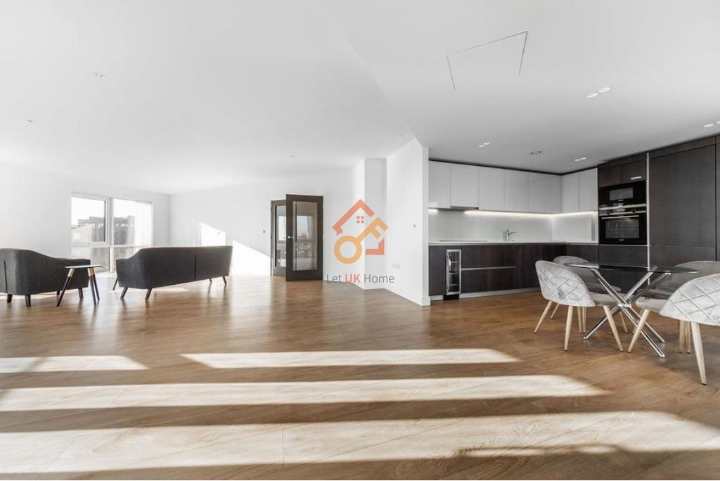 Property photo 2 of 26 8E476A2A-688d-4304-Acc8-8E878B68Cfa4.Png