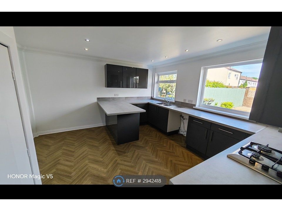 Property photo 1 of 27