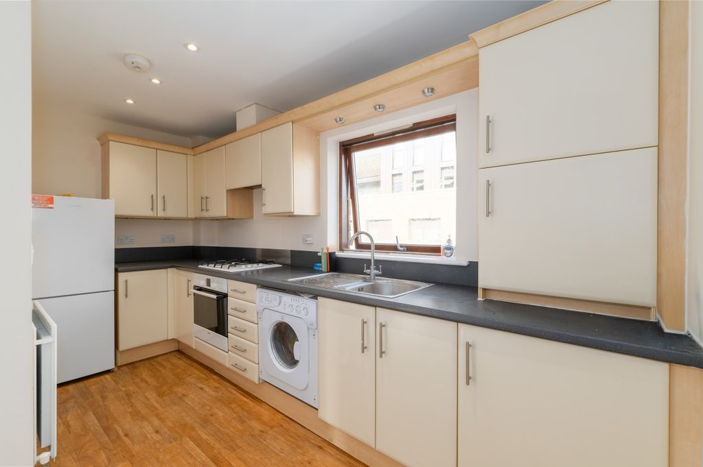 Property photo 3 of 14 Kitchen