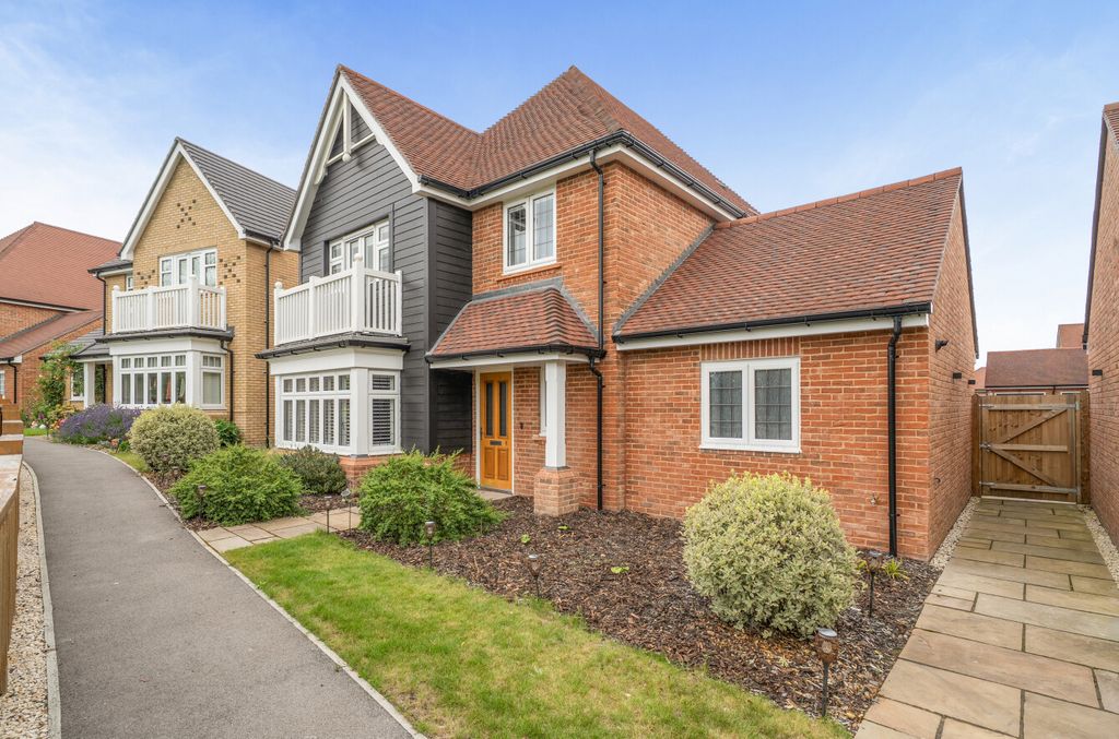 Property photo 1 of 33 1476881-26-6A2c00...