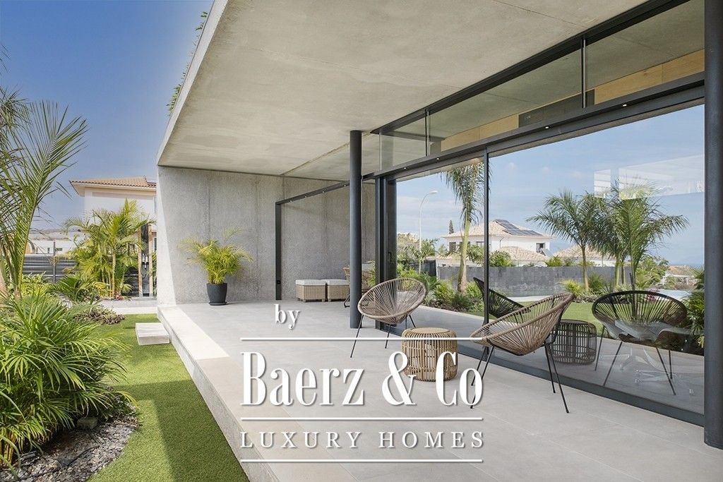 Property photo 2 of 50