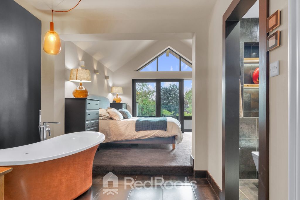 Property photo 3 of 46 3947974