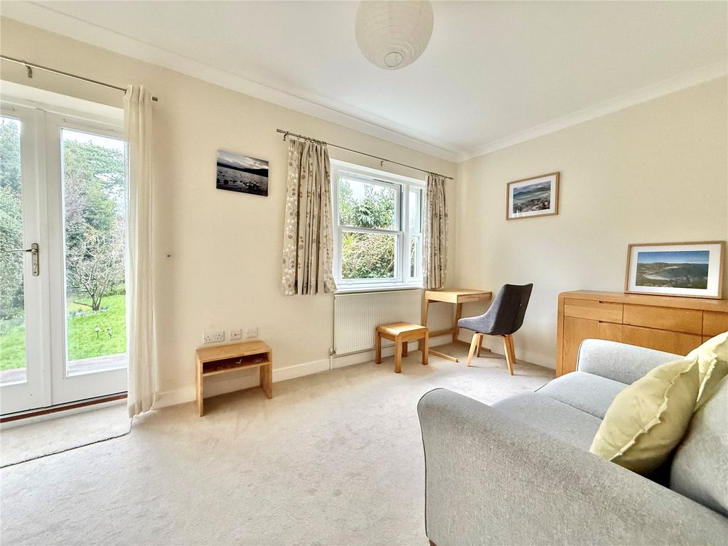 Property photo 2 of 14 Picture No. 13