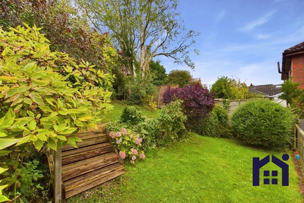 Property photo 1 of 20 Terraced Lawns