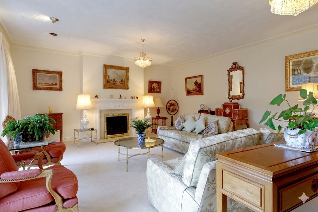 Property photo 2 of 22 Picture No. 29