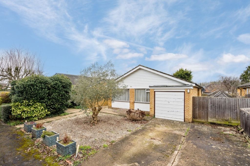 Property photo 1 of 12