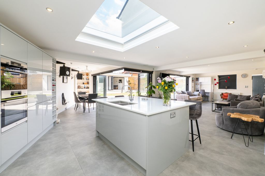 Property photo 1 of 28 Picture No. 68