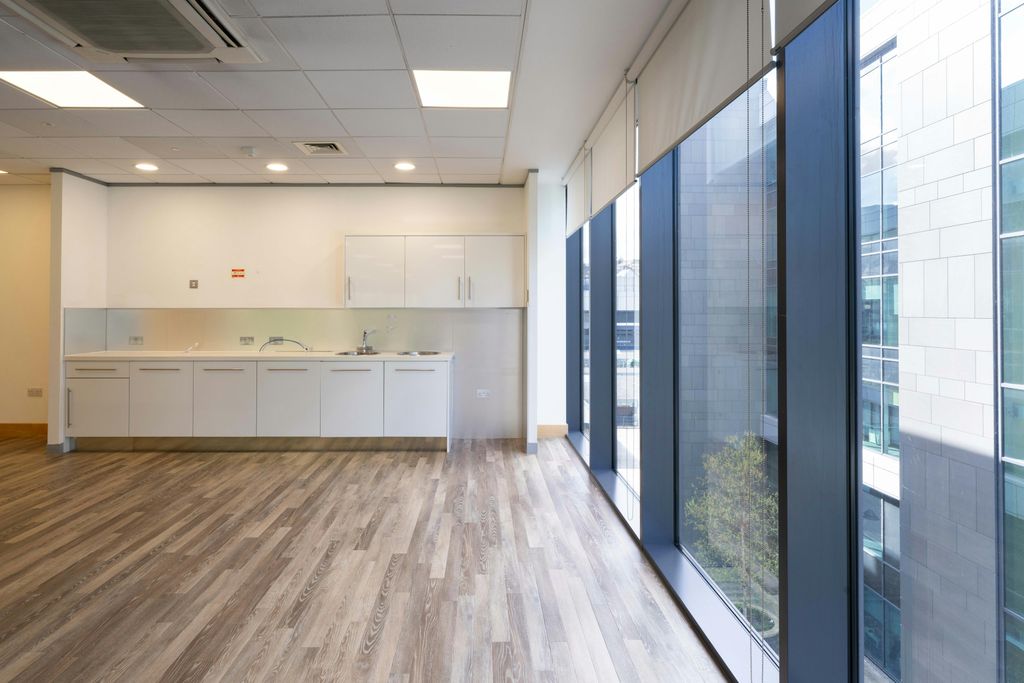 Property photo 3 of 11 Ventana 3F - Med Res-32.Jpg