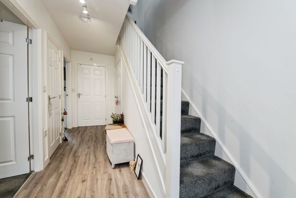 Property photo 2 of 13 Pbox-Img.Jpg