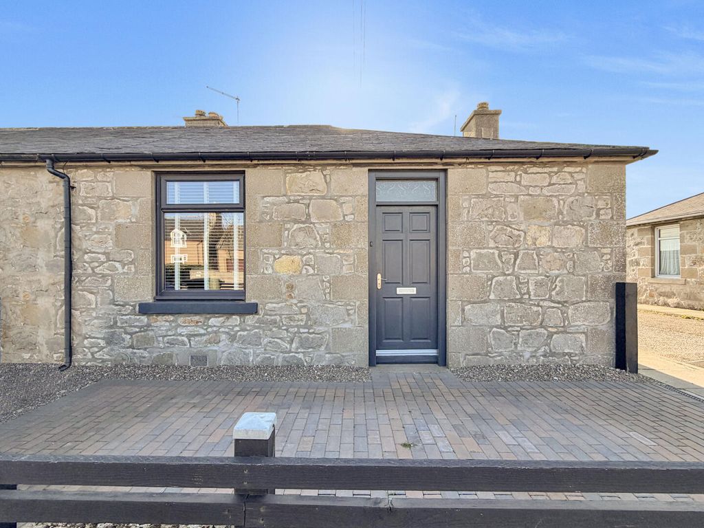 Property photo 2 of 22 Front (Exterior)