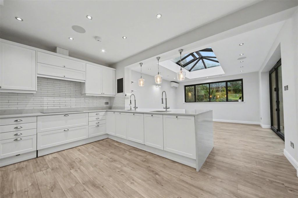 Property photo 2 of 25 Kitchen Diner.Jpg