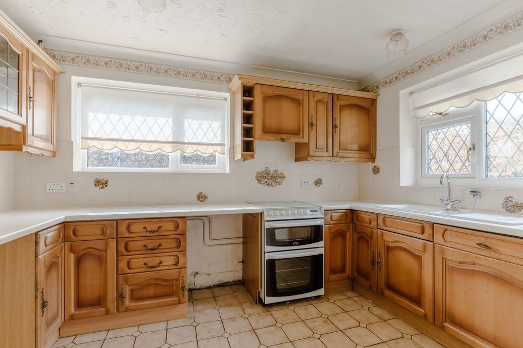 Property photo 3 of 19