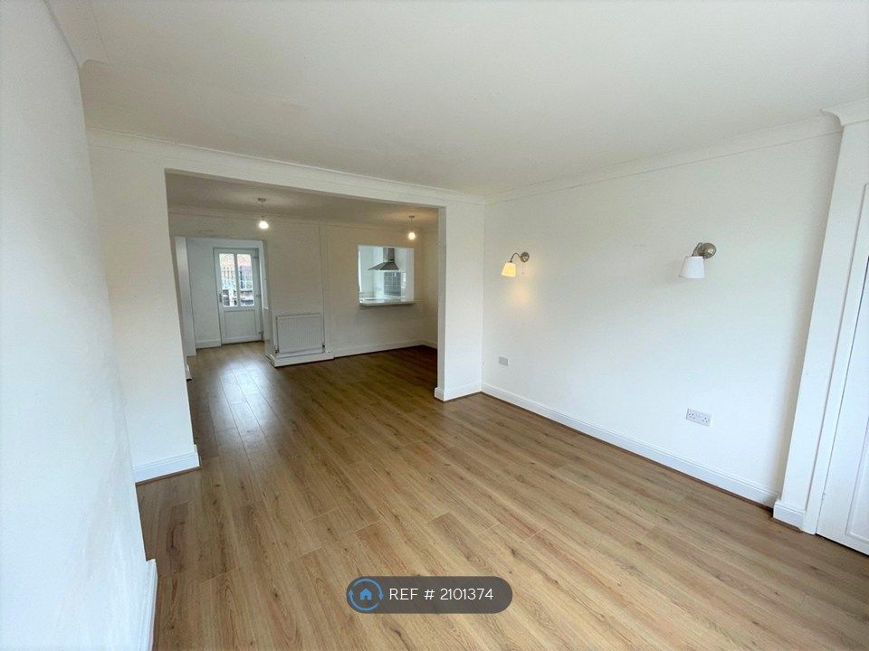 Property photo 3 of 12 Open Plan Living / Dining Back Aspect