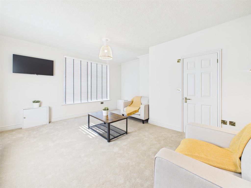 Property photo 3 of 7 Cam04063G0-Pr0123-Still003.Jpg