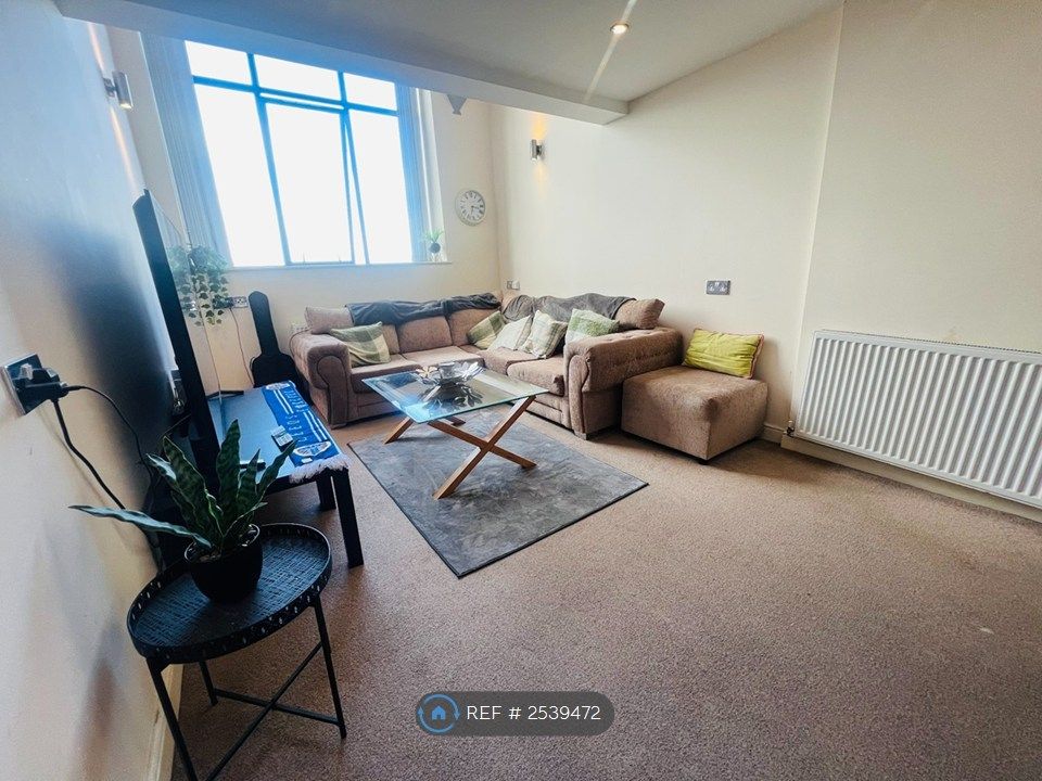 Property photo 3 of 13