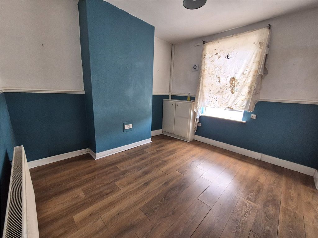 Property photo 2 of 10 Picture No. 11