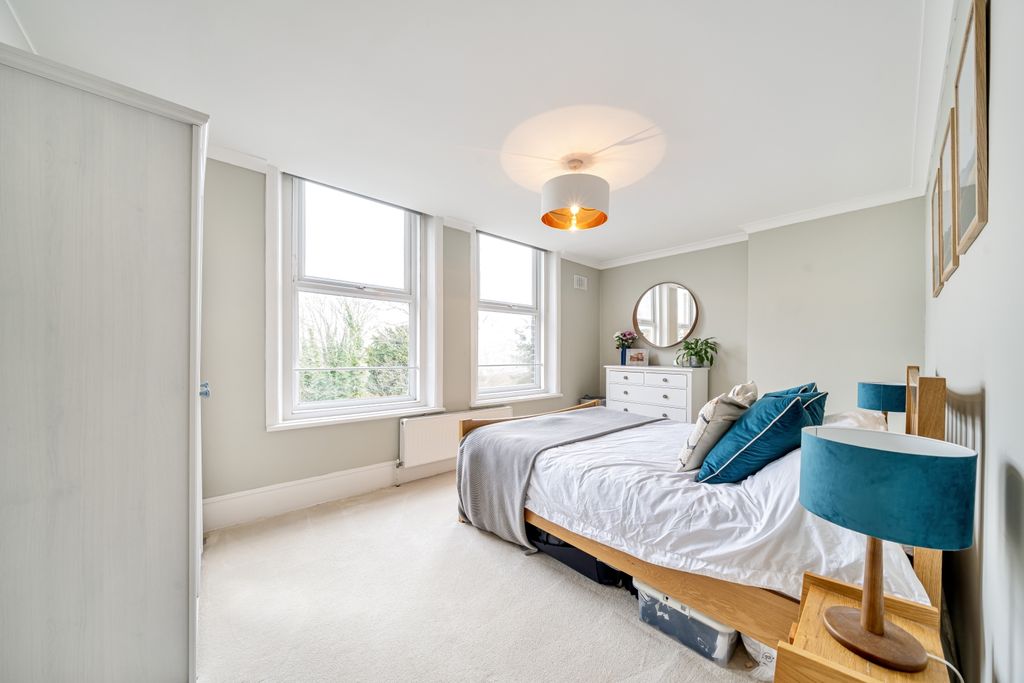 Property photo 2 of 27 940005 (6)