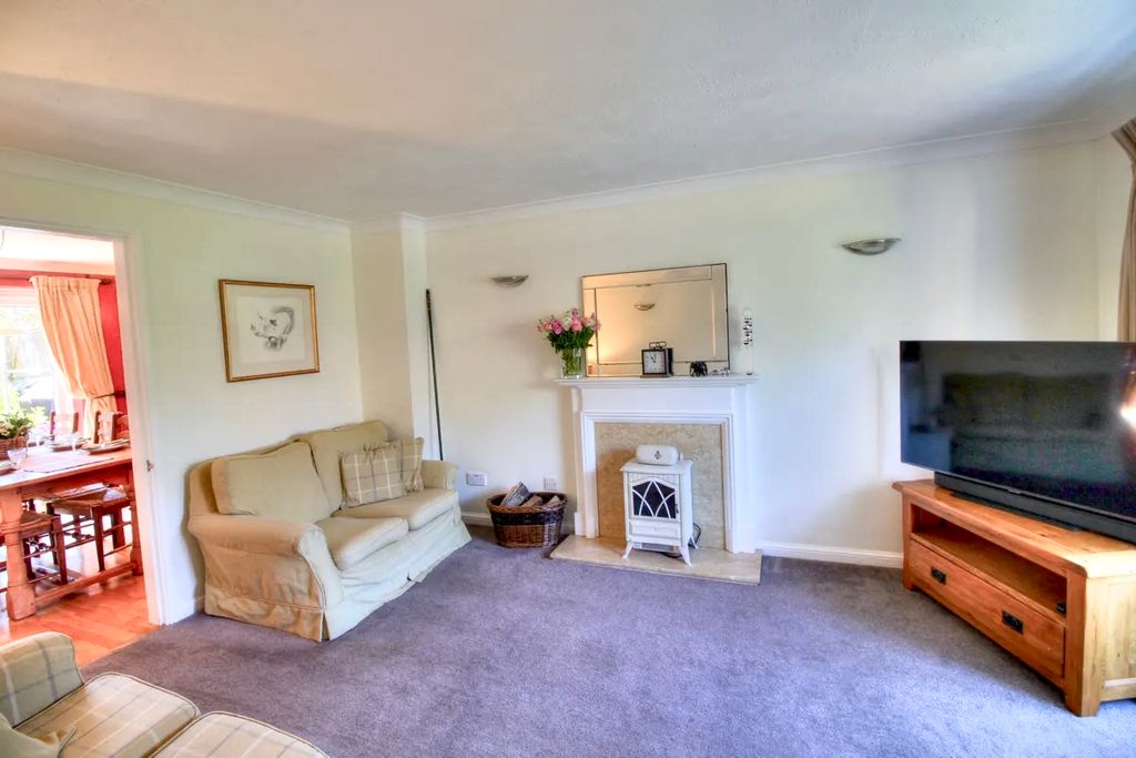 Additional image 7 of 5 bed detached house for saleTylston Meadow, Liphook GU30