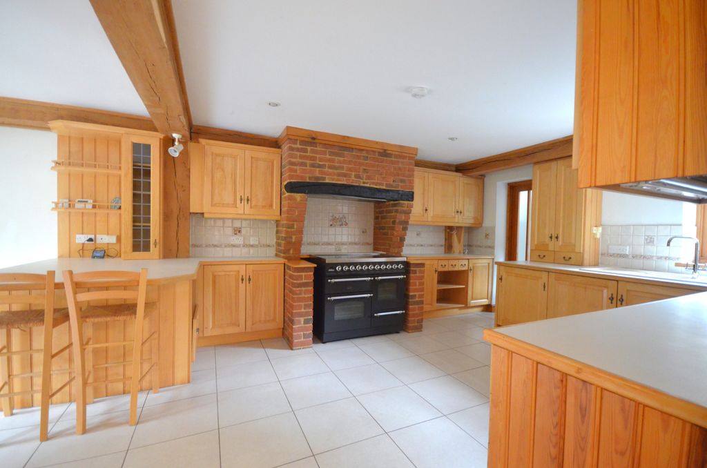 Property photo 3 of 27