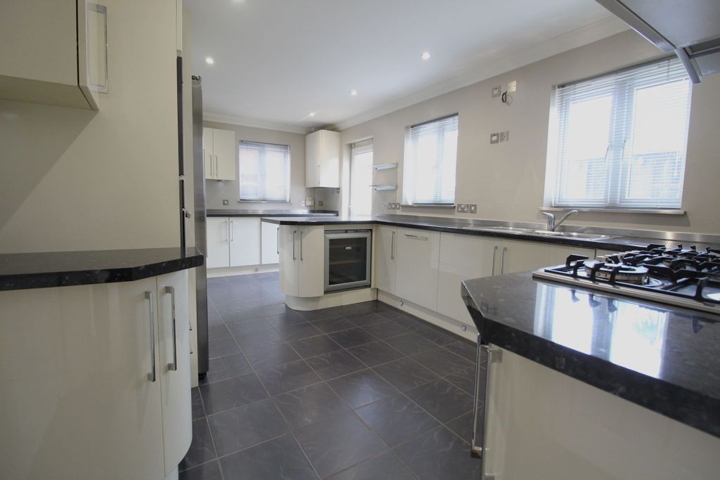 Property photo 2 of 26 Kitchen
