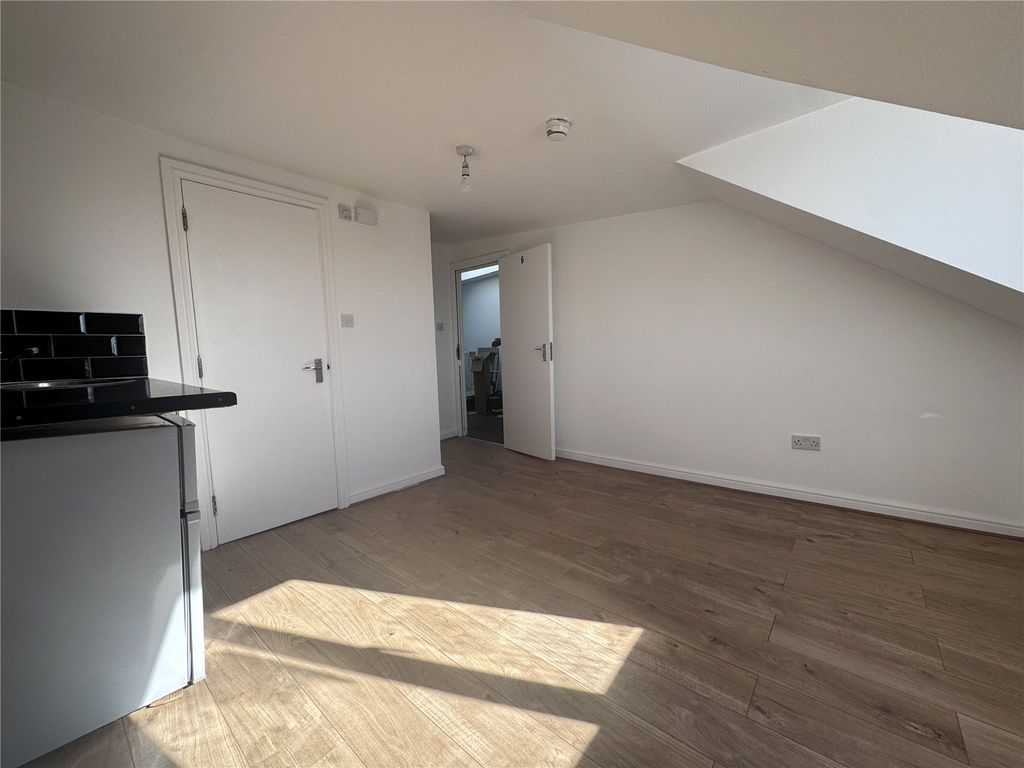 Property photo 2 of 8 2