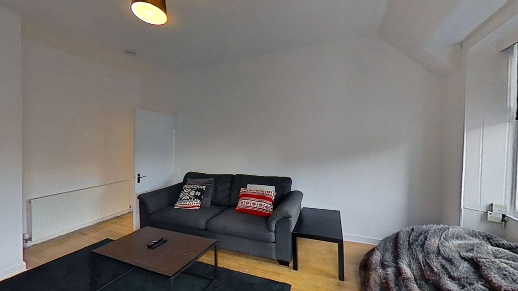 Property photo 2 of 18 Picture No. 02