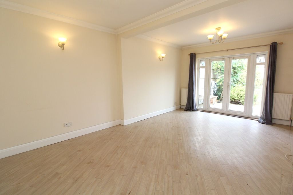 Property photo 2 of 13 Lounge View 1