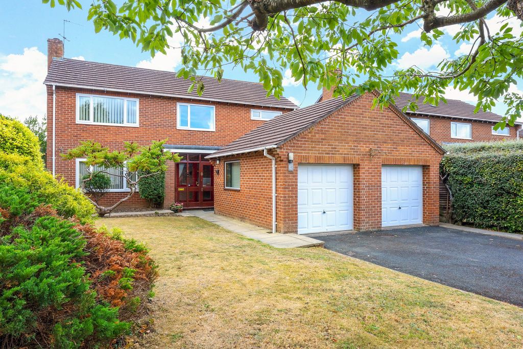 Property photo 1 of 20