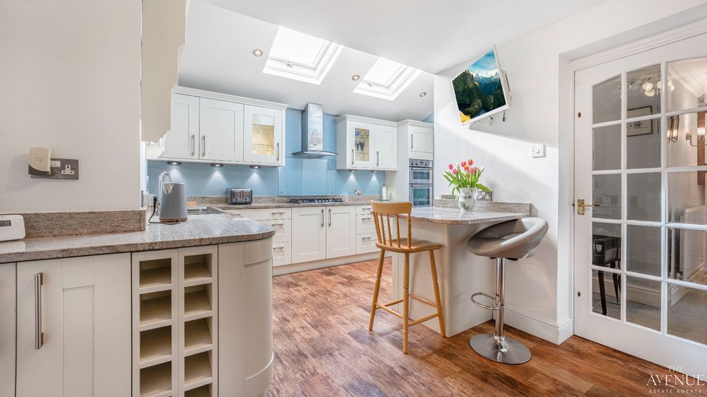 Property photo 2 of 26 4849424