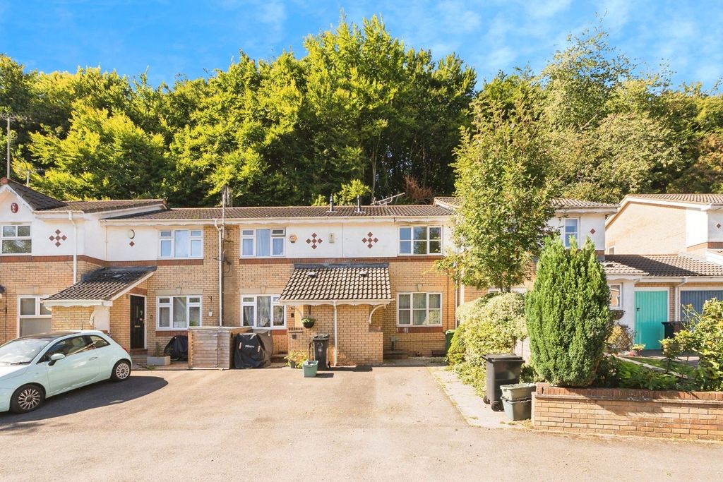 Property photo 1 of 16 Picture No. 23