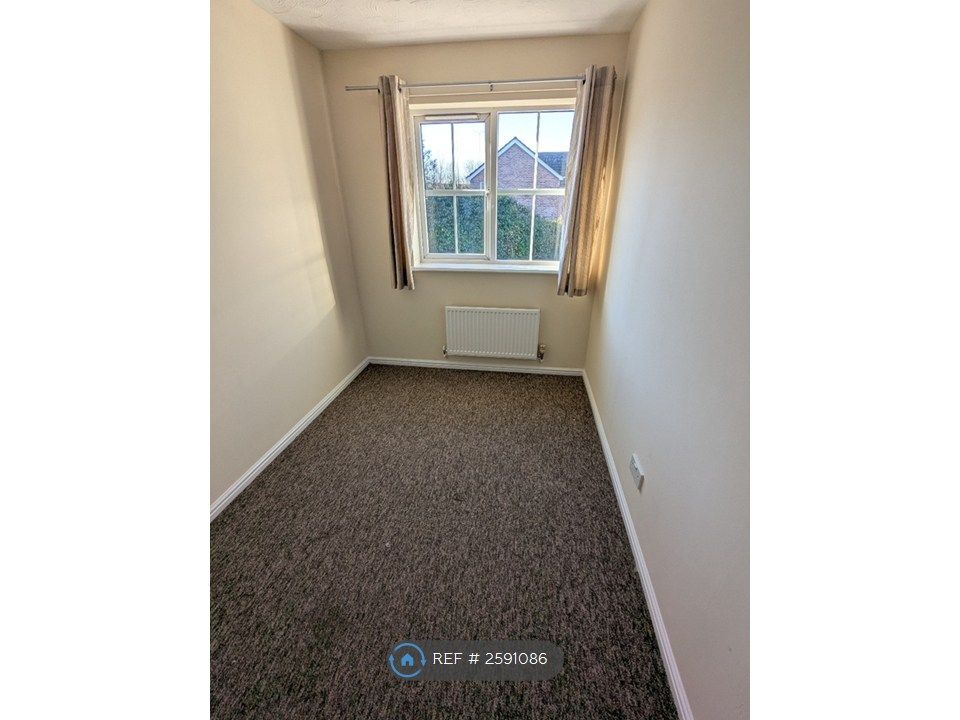 Property photo 3 of 5 Second Bedroom, Built In Wardrobe