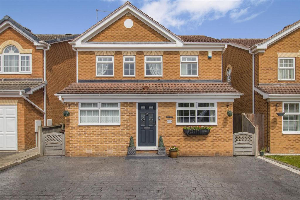 Property photo 1 of 34 8649440-Exterior02.Jpg