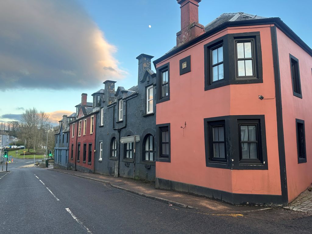 Property photo 1 of 7